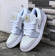Chaussure Baskete Air Jordan 1 low - Blanc